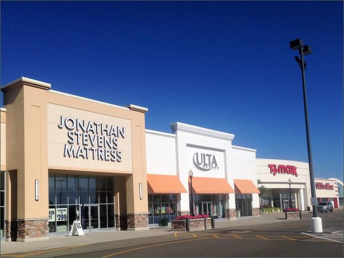                         	Felch Street Shopping Center
                        